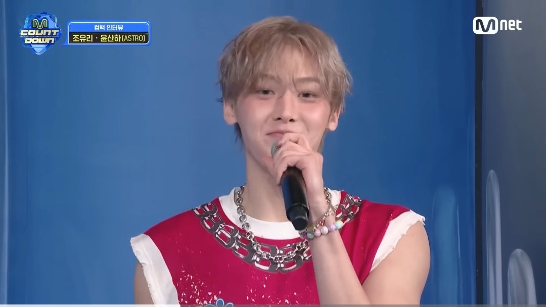 support_sanha's tweet photo. 🎤[YOON SANHA ON M COUNTDOWN] 

#EXTRA_VIRGIN 

Stage: ▶️https://t.co/tJyR9I9nDv
Fancam:  ▶️https://t.co/24WckvNoee
Horizontal version fancam: ▶️https://t.co/1b3b1PrewS
Comeback interview: ▶️https://t.co/2SrccPrHax

EXTRA VIRGIN MV OUT NOW 
#YOONSANHA #Chameleon 
@offclASTRO https://t.co/CLUSaY7UhH