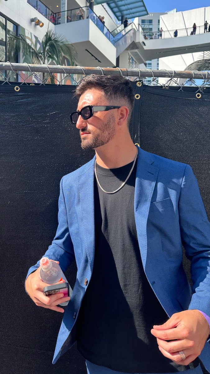 CadeBuffalow's tweet image. #ESPYS ⭐️