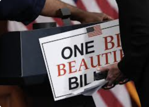 AlfonsoQuiroz's tweet image. Tonight on @CityWatchWBAI @WBAI @MannyPastreich of @SEIU tells @JackHites that the #BigBeautifulBill will devastate American families. #Labor #SEIU