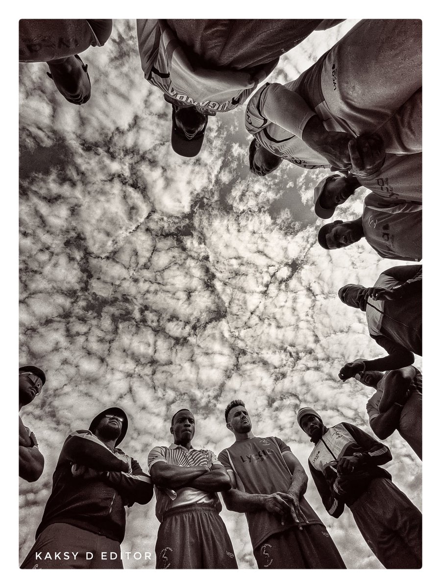 kaksydeditor's tweet image. Spent the day shooting cricket. Here is a fascinating piece for art I got if the @CricketUganda team A.
Will post the action pics when I get free time.
But as per now tell me what u think of this photo.... Anything goes
They were to play against @CricketNamibia1