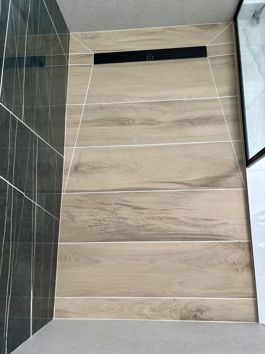 elviejoEse's tweet photo. Debi Tirar Más Fotos!!! Remodelación completa la puedes ver en Instagram 📸 @jr_pisosybanos https://t.co/j9QgtWm7bD