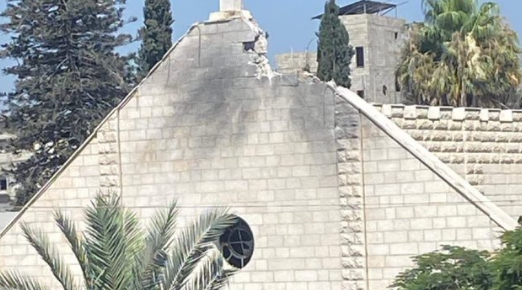 Kurucinfo2's tweet photo. A Gázai övezet egyetlen katolikus templomát sem kímélték a zsidó terroristák - várjuk a "keresztényvédő" kormányunk tiltakozását.
Persze csak véletlen volt.
#Kuruc #Izrael #Gáza #háború #vallás #kereszténység #templom
🌐 https://t.co/UWoxXtSa7J https://t.co/yB6zONueSH
