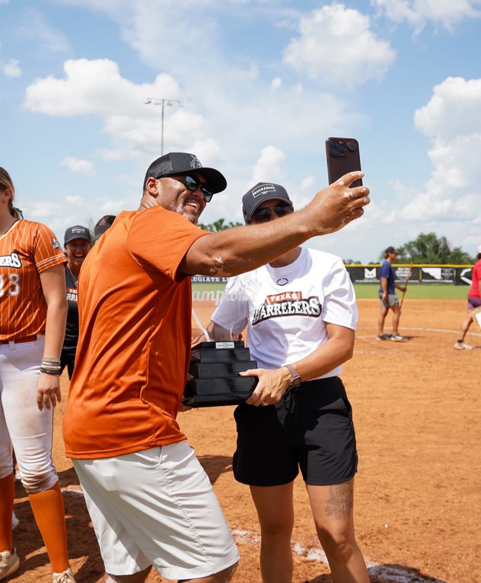 CoachCRex's tweet image. So proud of this team!! Barrelers showed up and did that thing this summer! @lonestarleague @ACLcollegiate  #champions 💪🛢️🏆 #lovethisteam