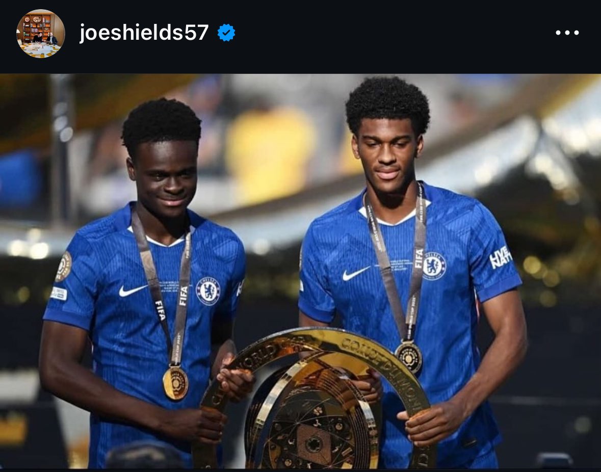 Joe Shields cada vez mais ligado no fato de que ele já não precisa mais buscar alvos em Manchester. Agora, basta olhar para o outro lado da rua.