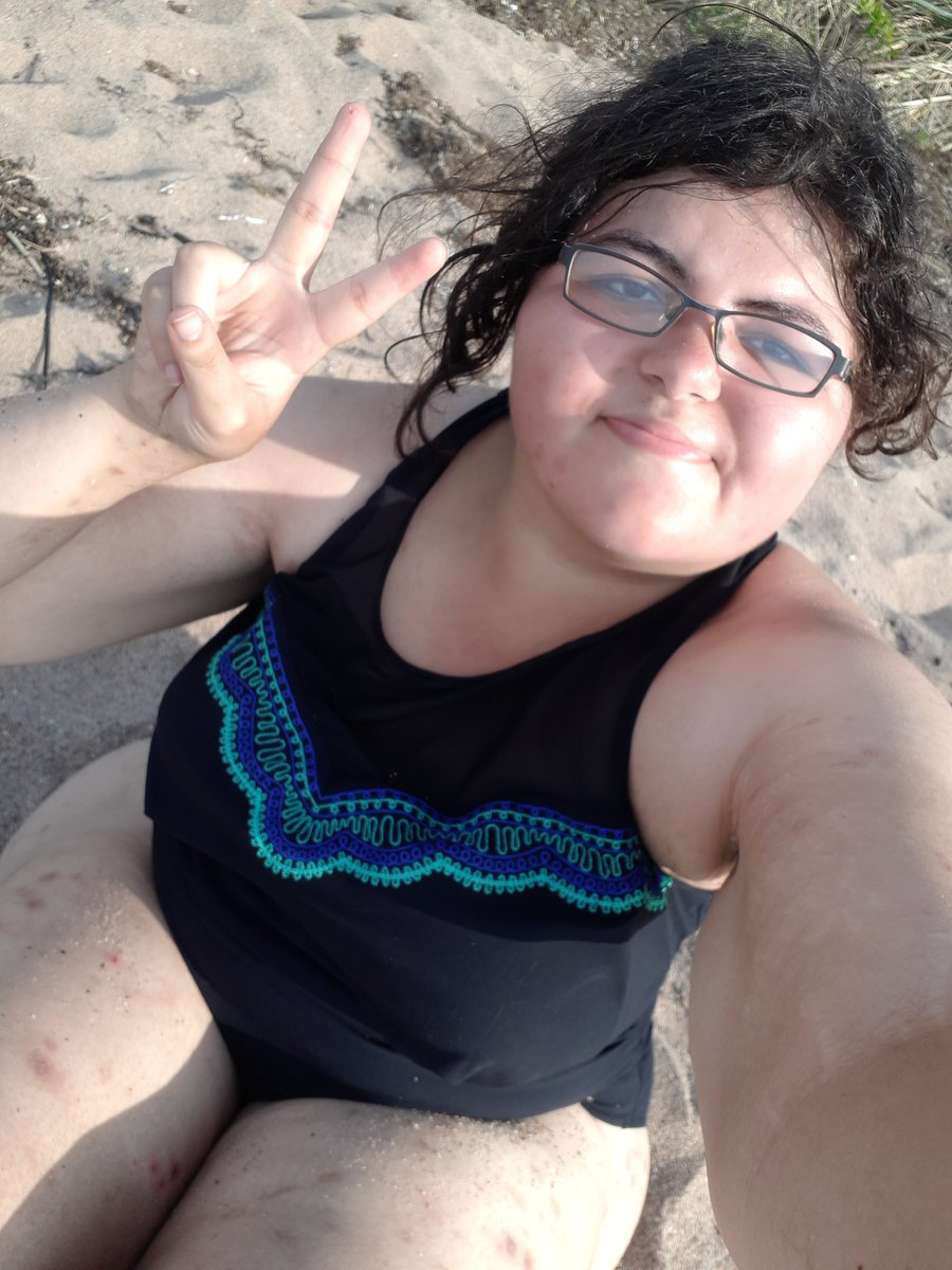 Natashaꨄ︎ tweet media