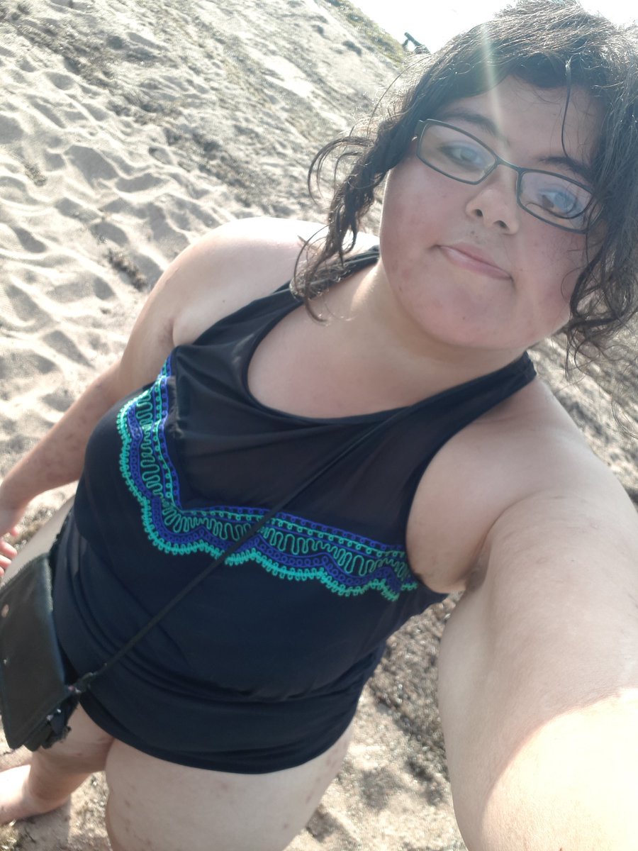 Natashaꨄ︎ tweet media