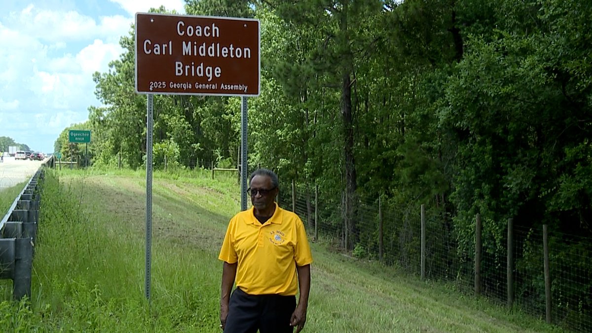 DWilliamsWJCL22's tweet image. Legendary Beach High school honored with bridge naming.
tinyurl.com/3cr8u6bj @WJCLNews