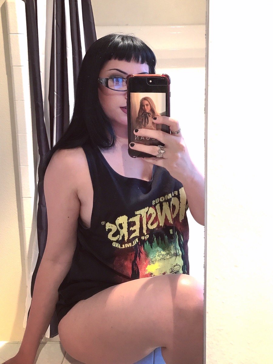 daniihorror's tweet image. ☠️