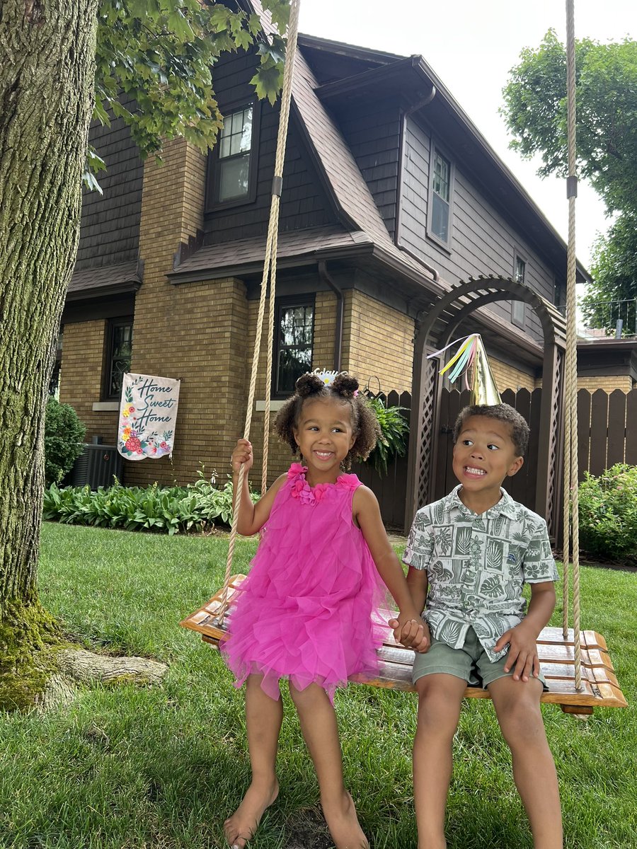 bakerjonathanr's tweet image. Grand Twins are 4 today