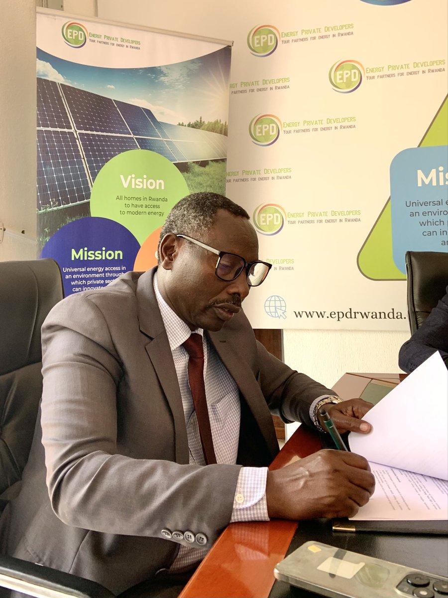 RccdnRwanda's tweet image. RCCDN signed an MoU with @epd_rwanda aiming at building a Resilient Rwanda to boost climate resilience & sustainable energy. Joint research, policy advocacy, awareness campaigns, hands-on projects & innovation for a greener, stronger future.
#ClimateActionRwanda #Sustainability