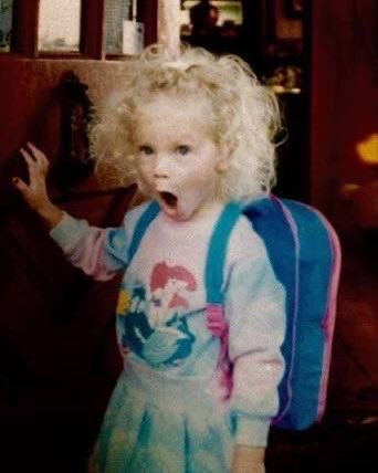 everslay13's tweet photo. same girl #13000DaysOfTaylorSwift https://t.co/MSTKYgUW8S