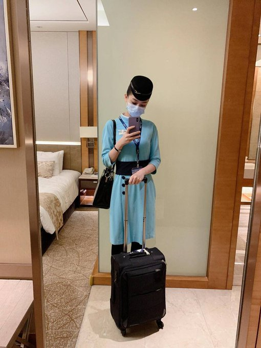 AlatorreNeto's tweet photo. 终于��酒店了，短暂休息一下，今天凌晨四点就起床了做登机准备了…  身体真的很疲乏，睡三个小时先～ https://t.co/p1Kk45OuWZ
