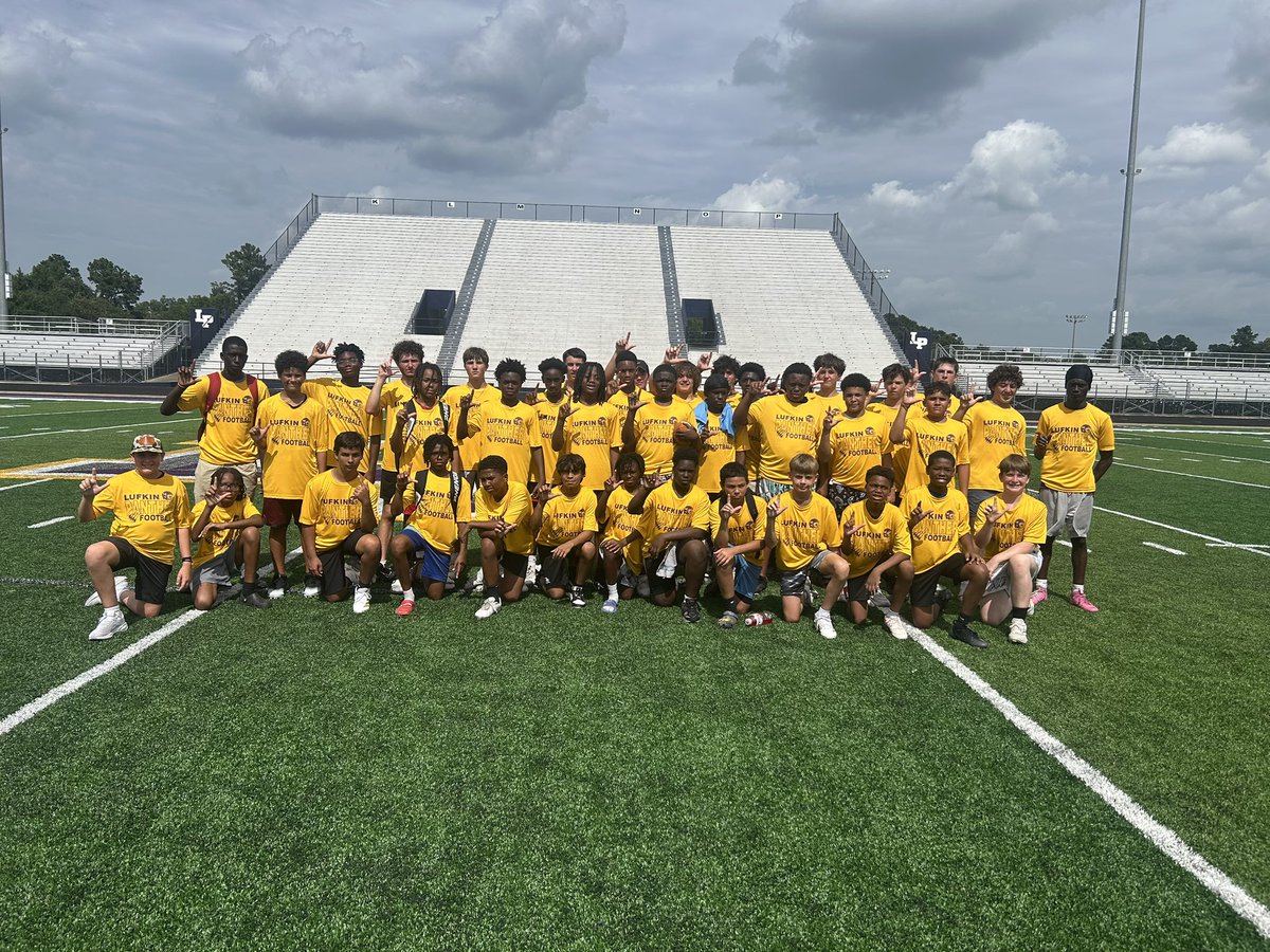 abseckLPFB's tweet image. Had a great week of camp with our 7th-9th grade skill kids! Future is bright for the Panthers! #LufkinU