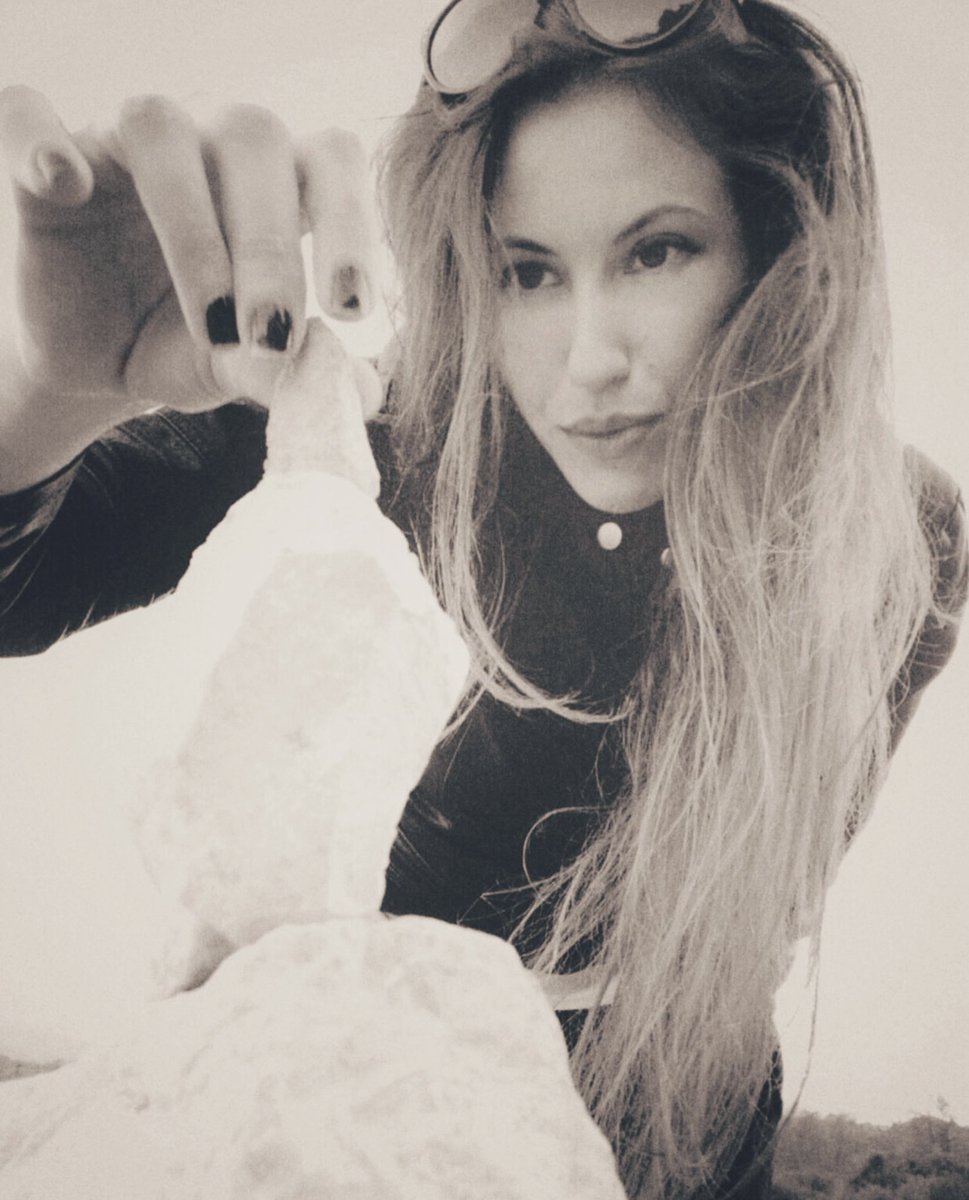 Nennii42's tweet image. Terraforming Ritual~Female Sentience Stabilizing the Simulation with Crystalline Logic Nodes…