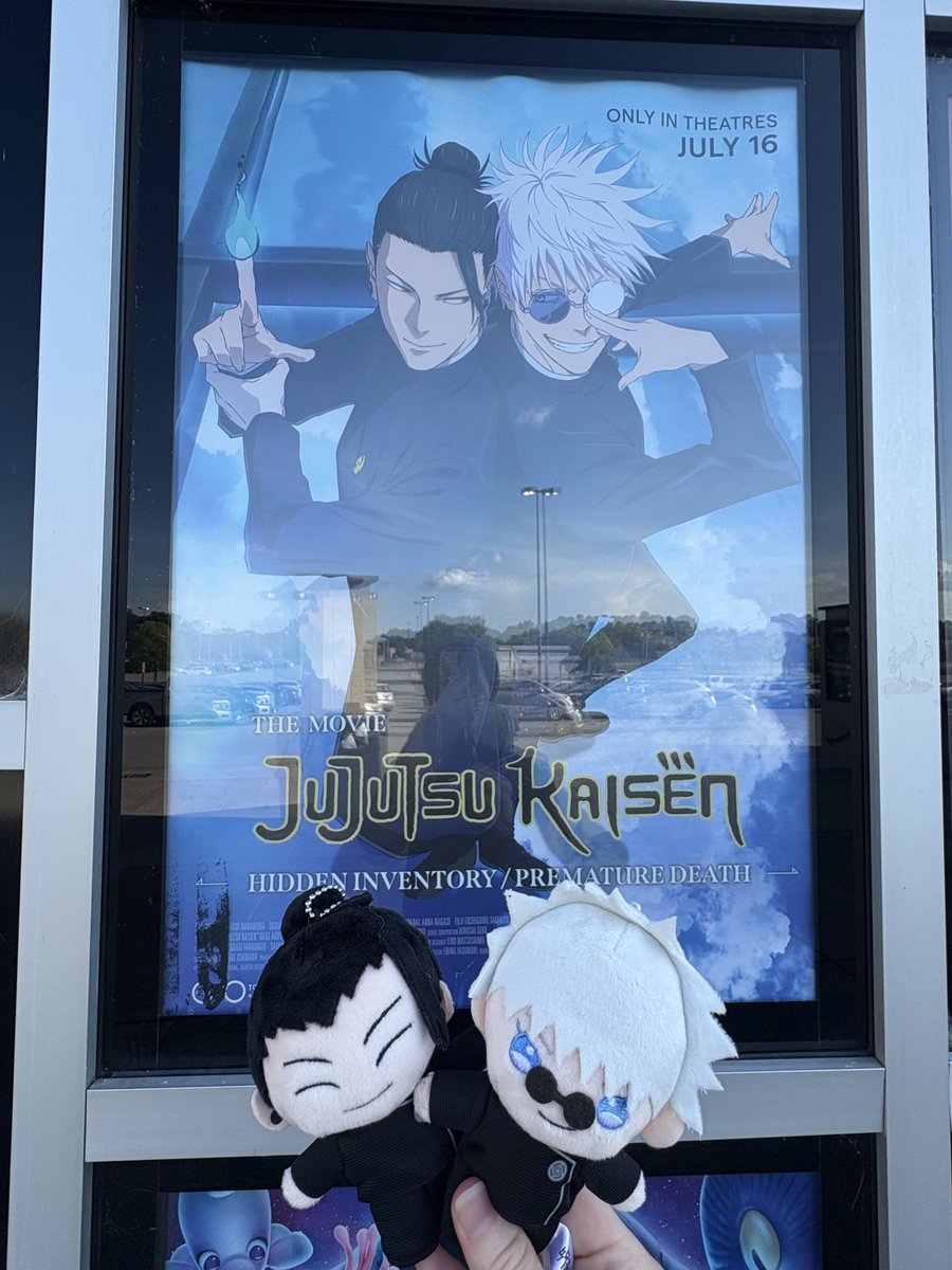 glossighost's tweet image. Saw the hidden inventory movie last night!!! I was the only person in cosplay… kinda goated #jjk #JujutsuKaisen #geto
