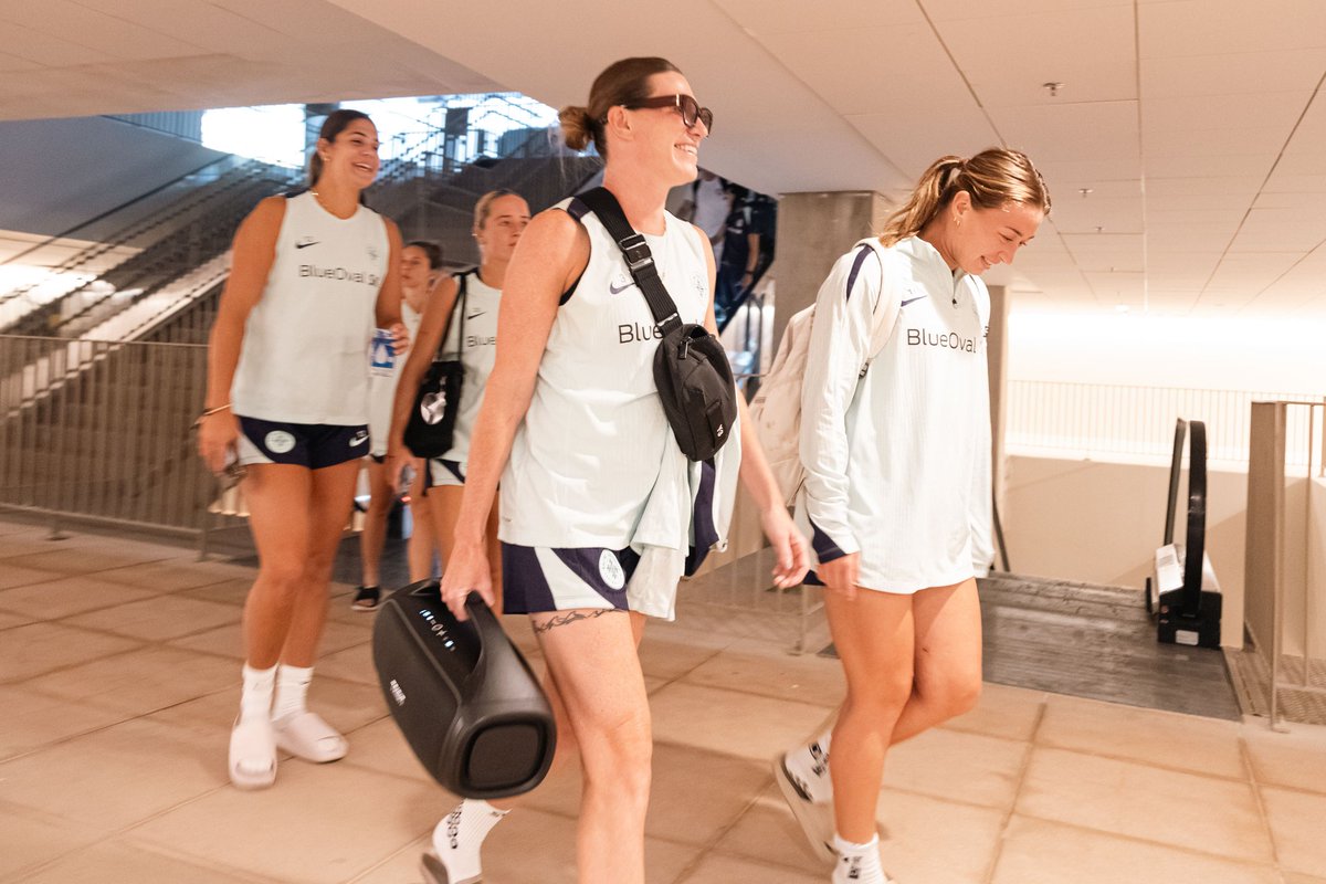 thewomenscup's tweet image. "🔒⚽ Locked in. Focused. 💜 @RacingLouFC is putting in the work on the training pitch — all eyes on the clash with @SaoPauloFC_Fem. 

Let's go, Racing! 

#TheWomensCup #TWC #RacingLouisville #GlobalSeries2025