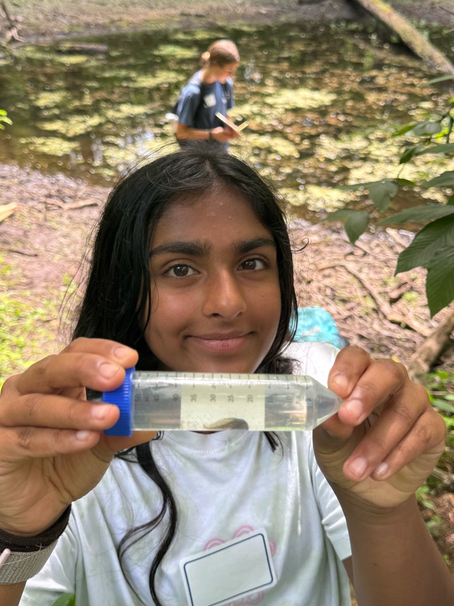 WhiteheadInst's tweet image. Science isn't about knowing all the answers - it's about being curious enough to ask questions. That's one lesson learned from Expedition: Bio, Whitehead Institute's summer science program for middle school students.