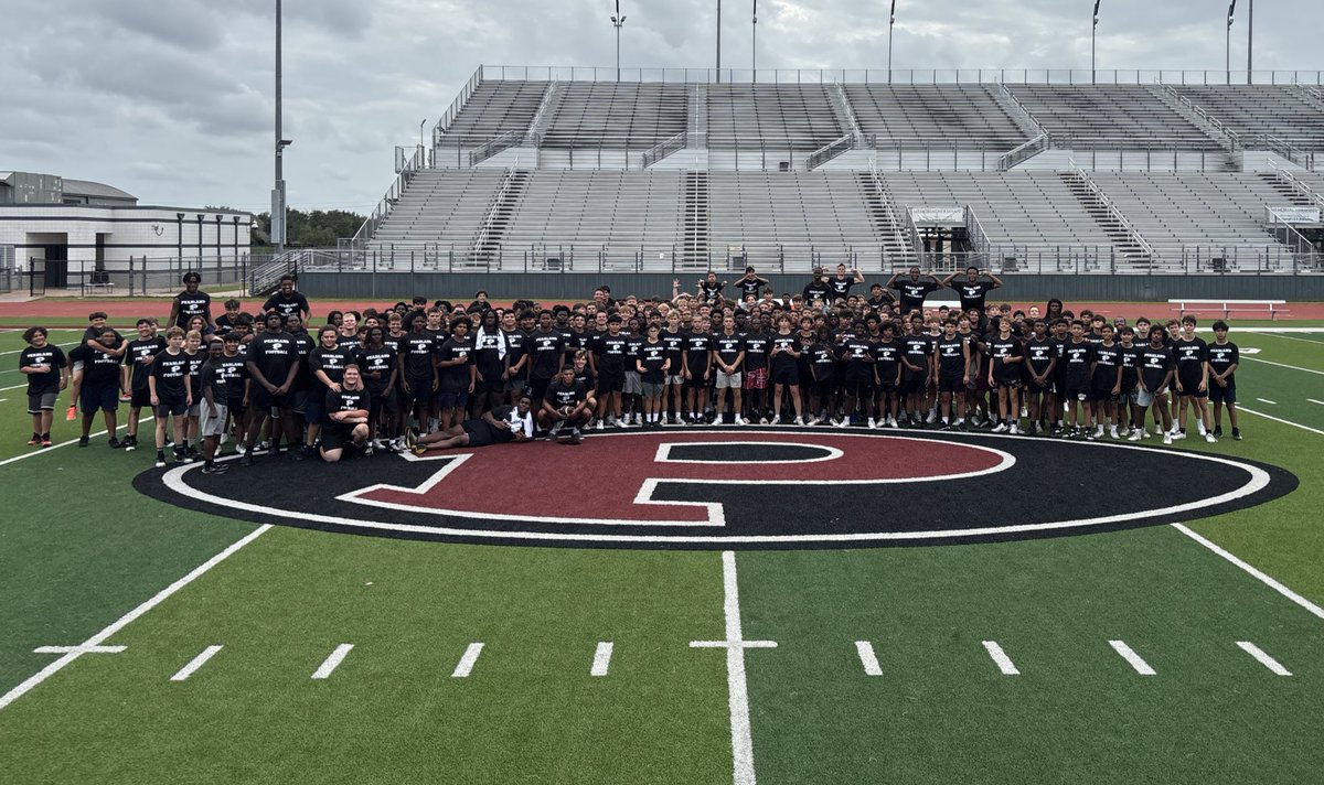 Coach_Hartwick's tweet image. Finished up our SAC camp today! Proud of the work these kids put in this summer to prepare themselves for the upcoming football season!!