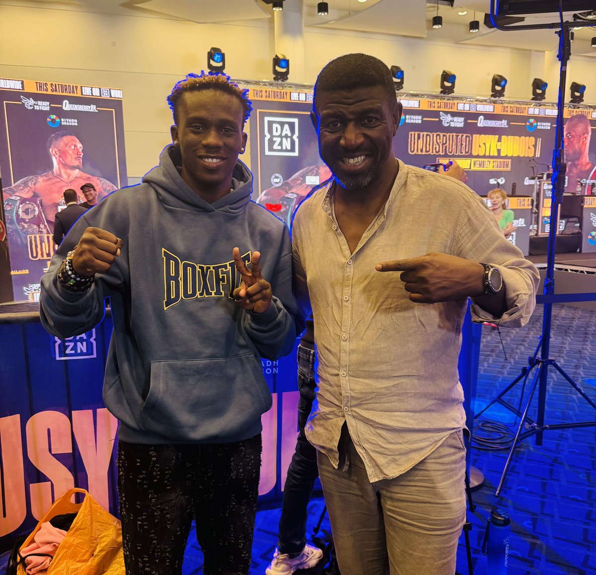 Michael Amoo-Bediako Snr (@mickey_moo) on Twitter photo Took <a href="/ringwarrior95/">Samuel Takyi (Ringwarrior)</a> to the #UsykDubois presser today to get a feel of big time boxing. Our Olympic Bronze medallist will soon be ready for all those fake arse lightweights out there, we know who they are 😜 Took <a href="/ringwarrior95/">Samuel Takyi (Ringwarrior)</a> to the #UsykDubois presser today to get a feel of big time boxing. Our Olympic Bronze medallist will soon be ready for all those fake arse lightweights out there, we know who they are 😜