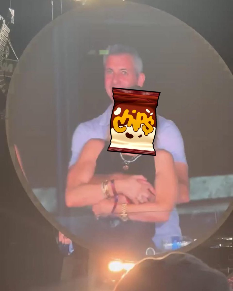 He was holding her close…
Only to realize it wasn’t love 
just thought she was his $CHIPS bag. 

Degen brain strikes again.

Don’t get caught!

#CHIPSMOVEFASTERONSEI