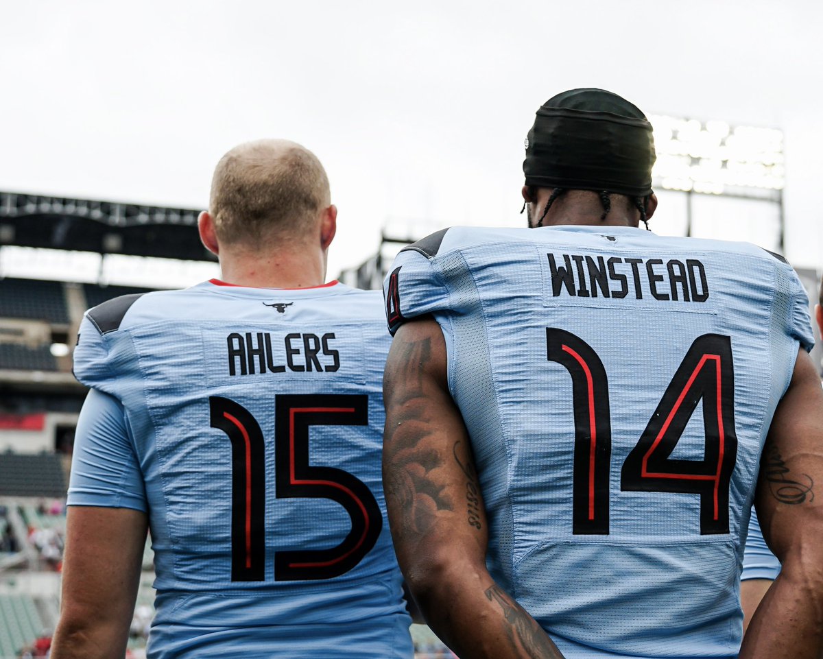 Zayti99y_'s tweet image. Happy retirement QB1 🥹🤞🏾 wouldn’t be where I’m at without you homie. Thank you for everything!!! 11&12 14&15