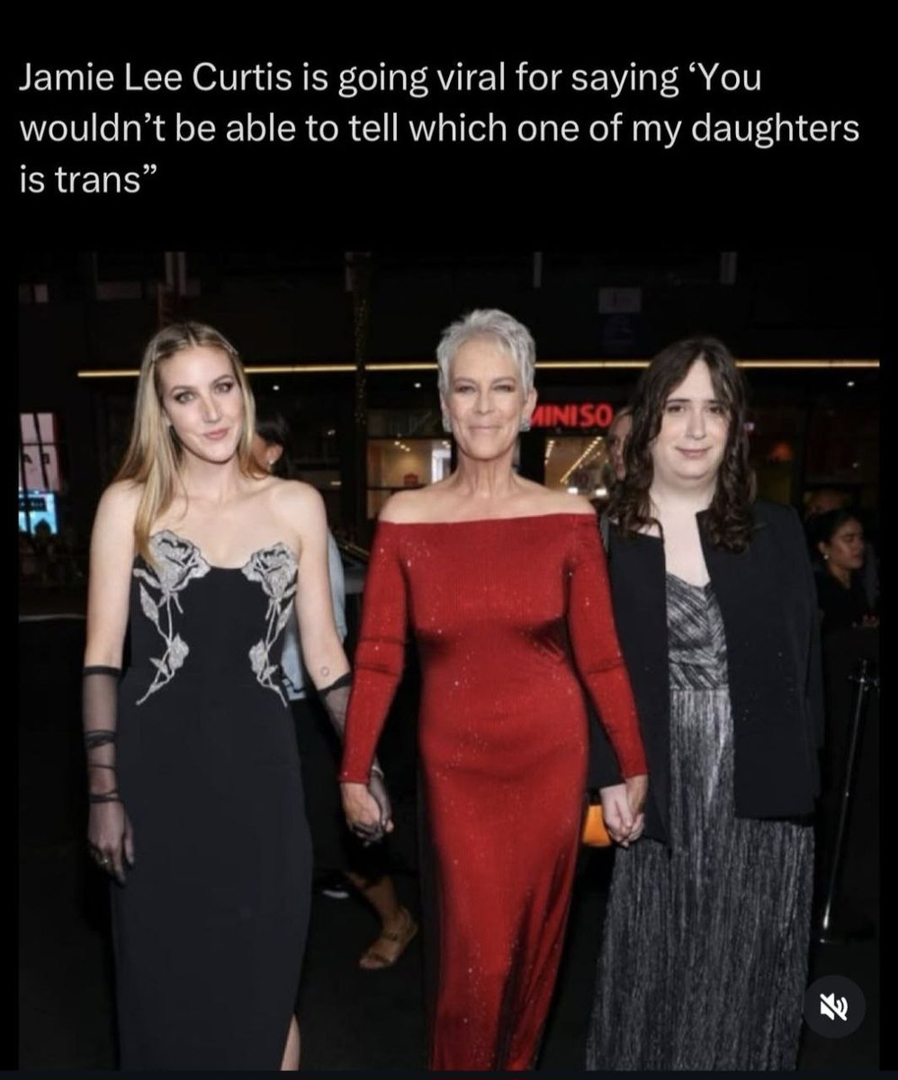 chrissaccocia1's tweet image. Hollyweird Dulsional Satanists...
Can you all "guess" which is the tranny? 馃槀
