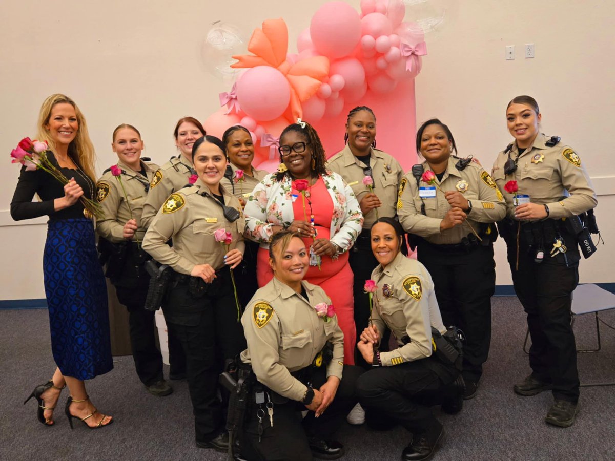 LVMPDSCAC's tweet image. ✨ Girls in grades 6–12 — this FREE event is for you!
Girls on the Rise empowers through mentorship, self-care & connection.
🗓️ Thurs, July 31 | 🕒 3–6 PM
📍 Whitney Rec Center, 5712 Missouri Ave
Sign up: tinyurl.com/4h6hz5w7
Mentor: tinyurl.com/3yb2862r
📞 702-455-7576