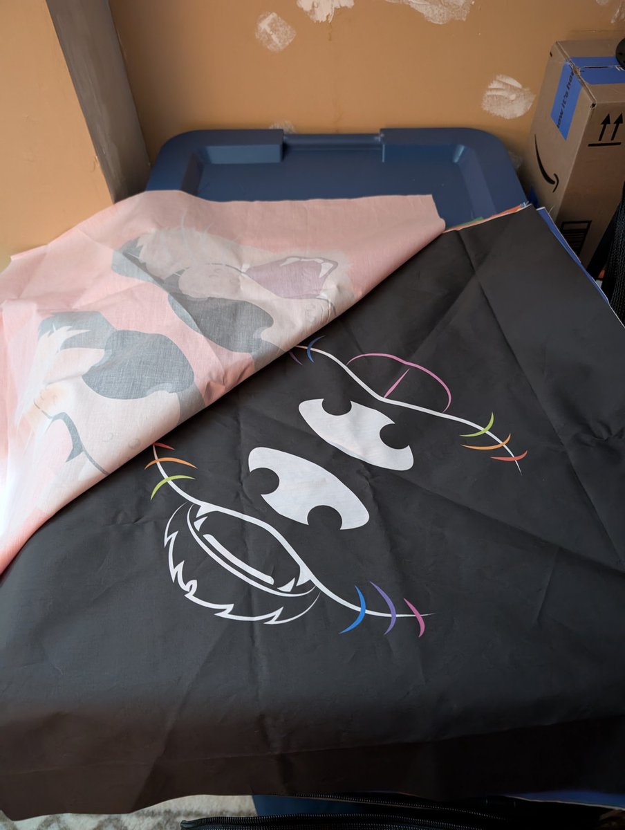 WTRsausage's tweet image. Lion and fish bandana came out great. Otter faces need resized for human size face. Will be posting a giveaway for 2 of the properly scaled ones soon :3
Back to the printer.