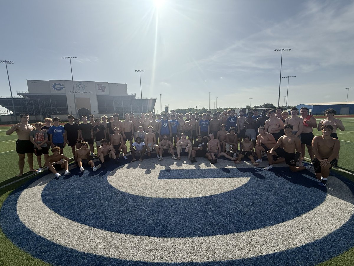 GTEagleFootball's tweet image. Week 6 Champions Camp!! #EFND
100% Attendence Pic 👇@CoachGriffGHS @GTCoachFlores @CoachLoucksGHS @JakeCoulson3 @CoachKinch