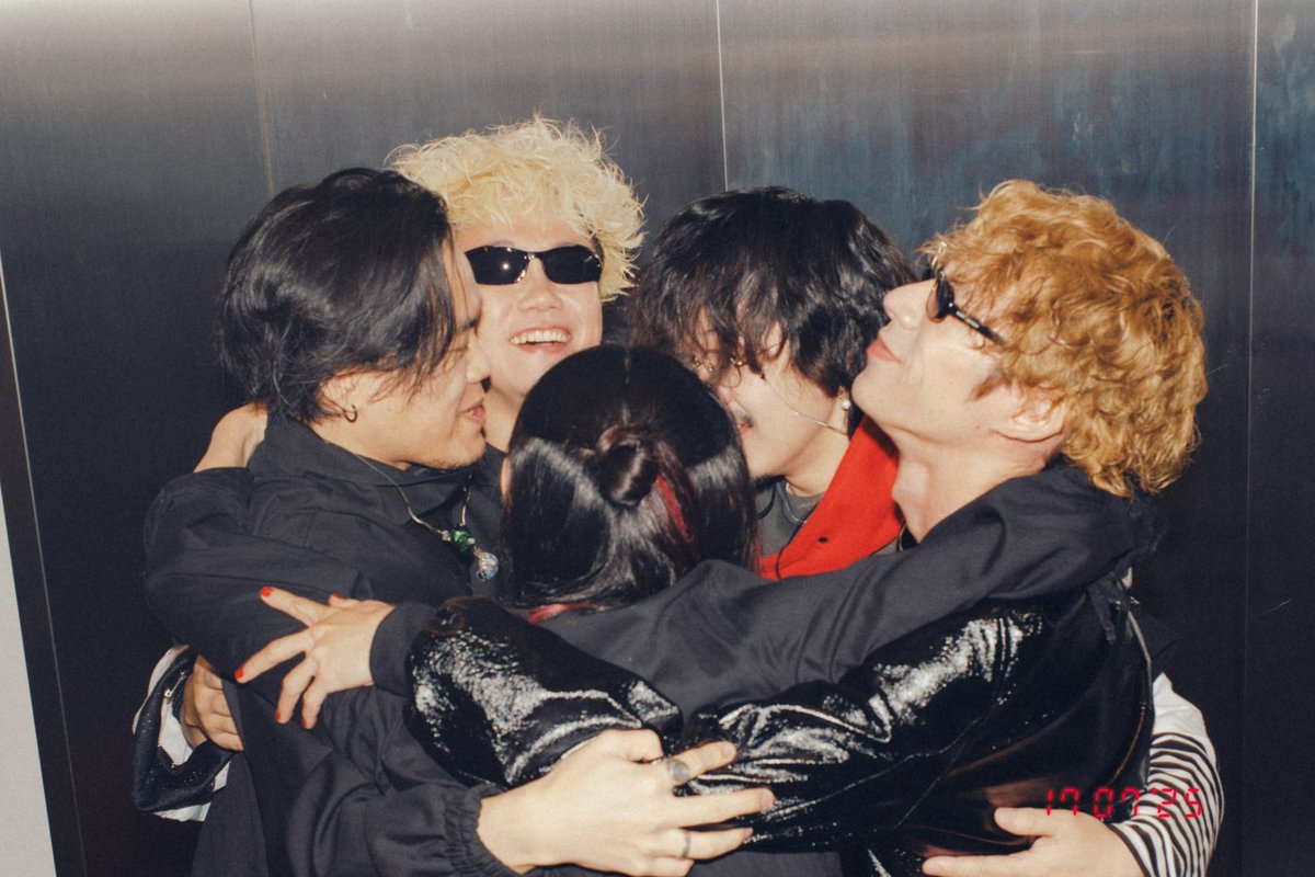 PEOPLE1 パネル Takeuchi First Gear 69-1064 Peterbilt 389 Truck Moving Trailer AC/DC