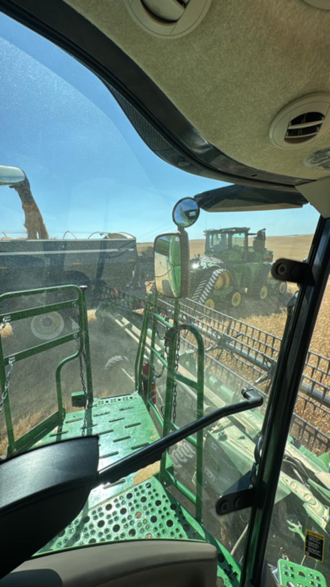 seed_terminator's tweet image. Harvest underway in the PNW 🇺🇸
Joe’s into it with his John Deere S-Series + Hillco + Seed Terminator. After 7 seasons, he says the paddocks are looking pretty clean 👌
#Harvest2025 #SeedTerminator #JohnDeere #Hillco #HWSC #USAAg
