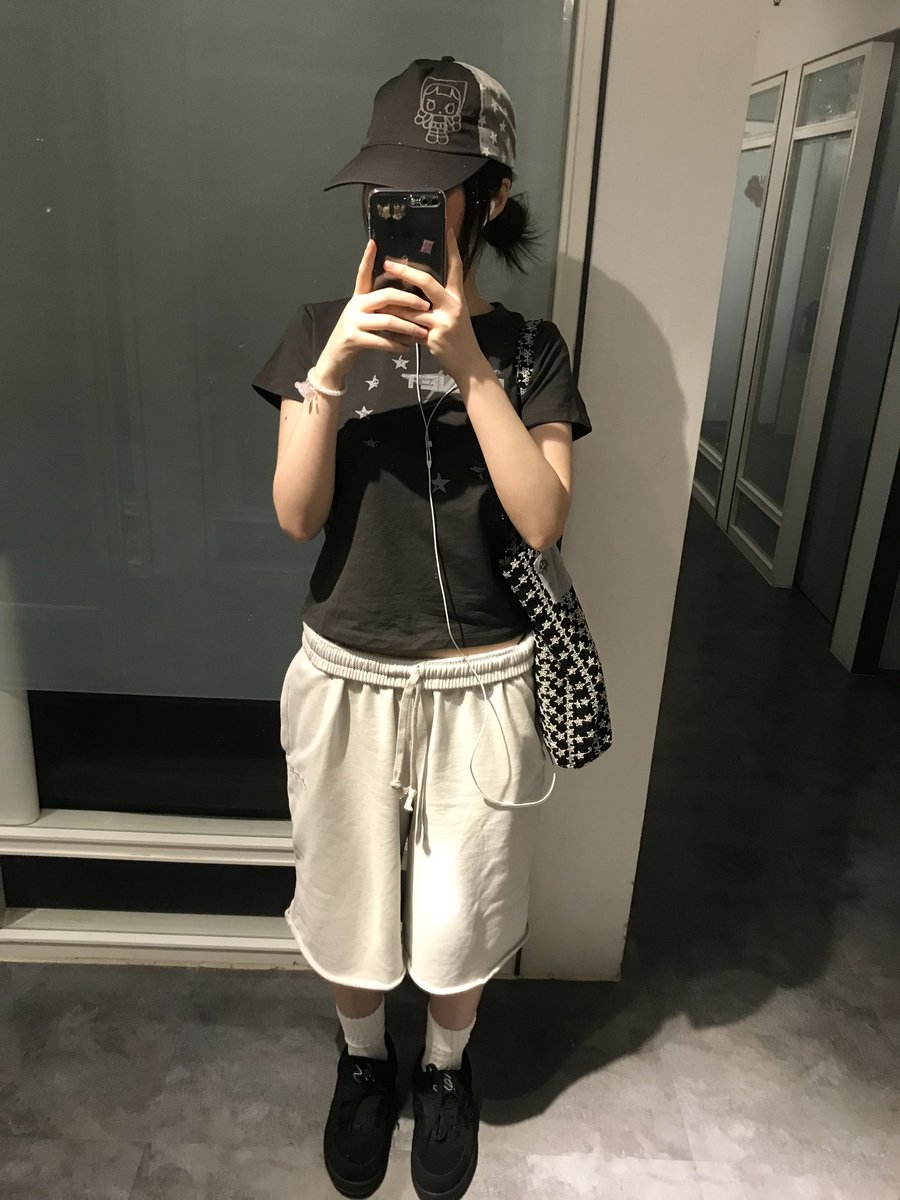 badbaddiary's tweet photo. ໒꒱ COYSEIO ♡ https://t.co/2PyFtvPLYE
