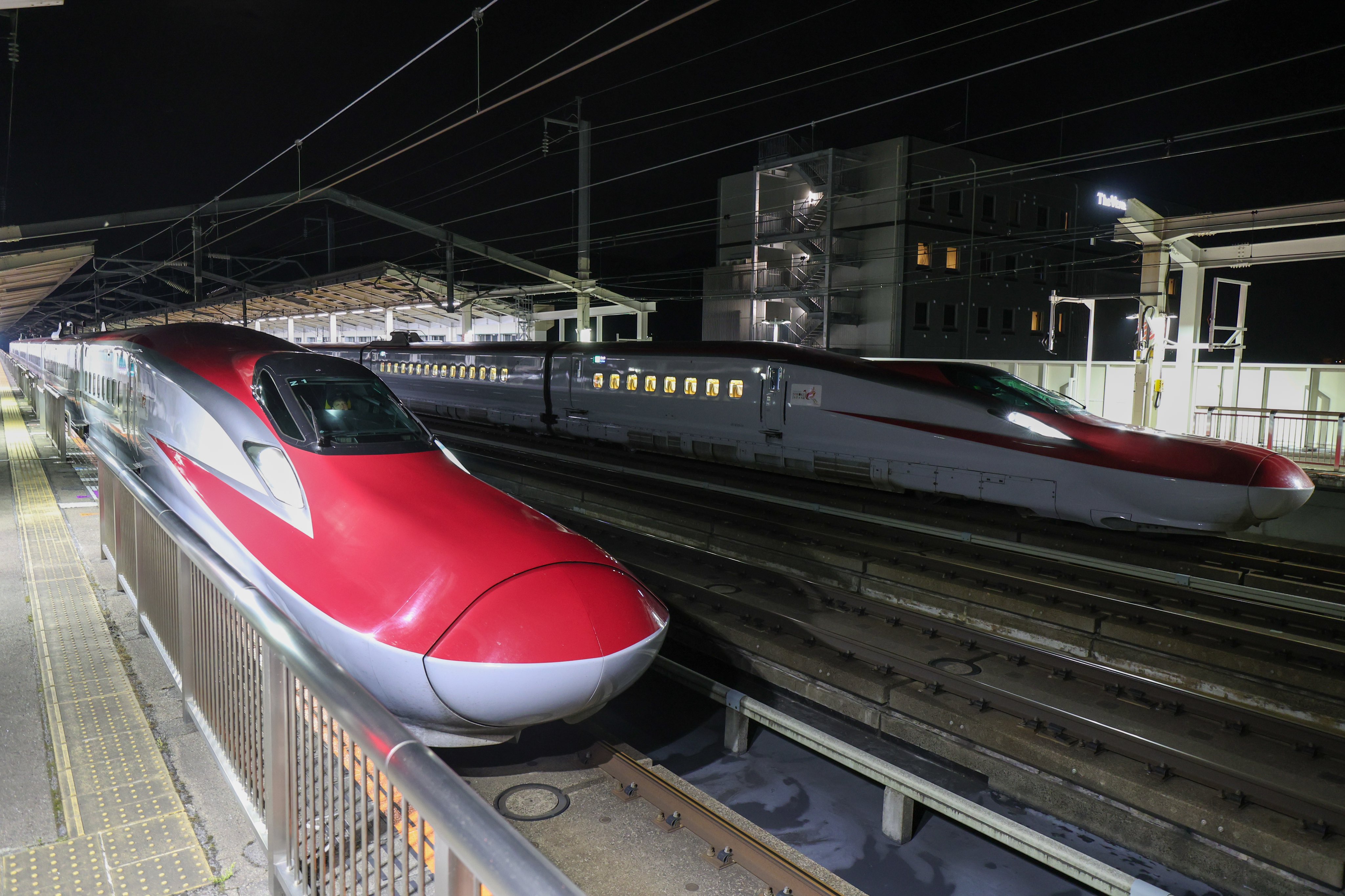 新幹線 新幹線さくら546号の小倉駅到着シーン | TikTok