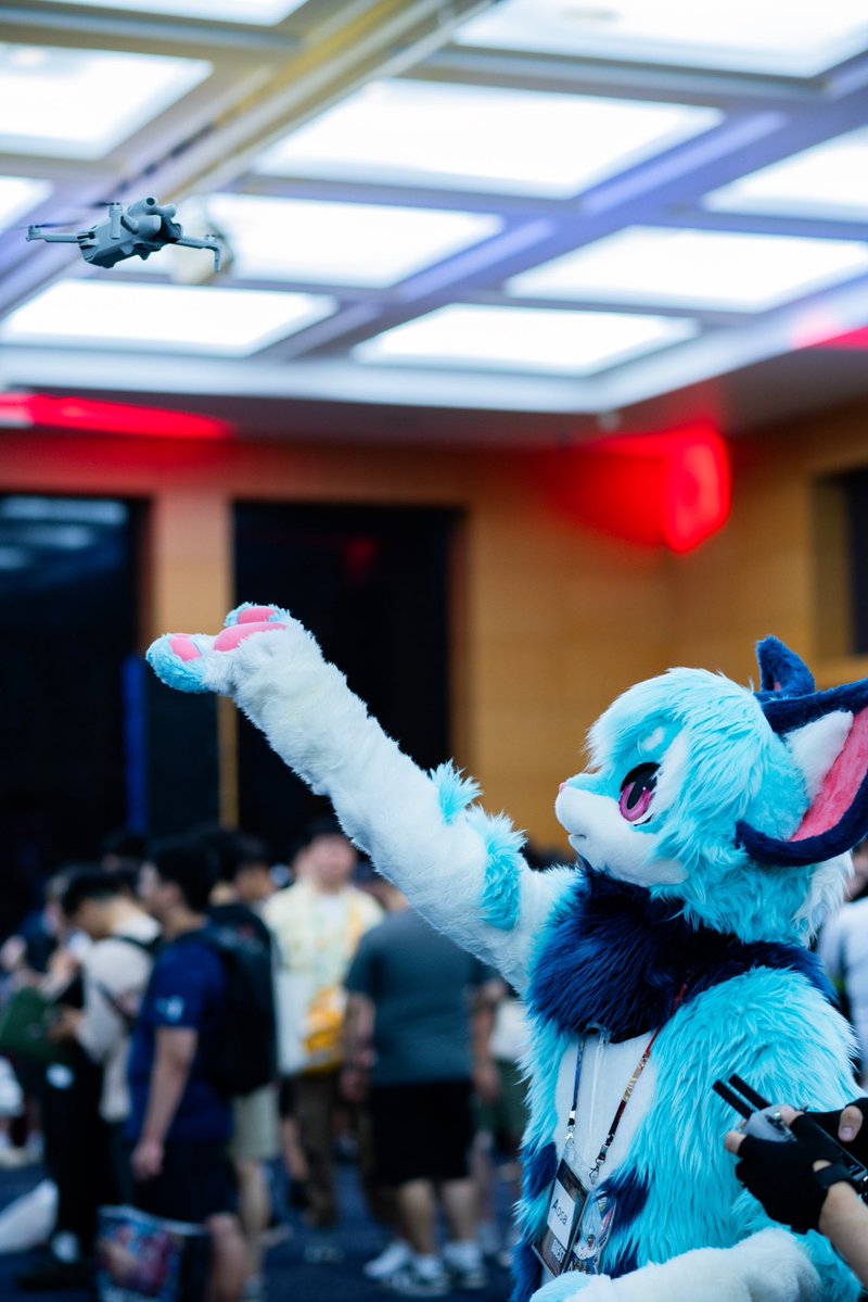 😼🫴 #FURSTCLASS #FursuitFriday