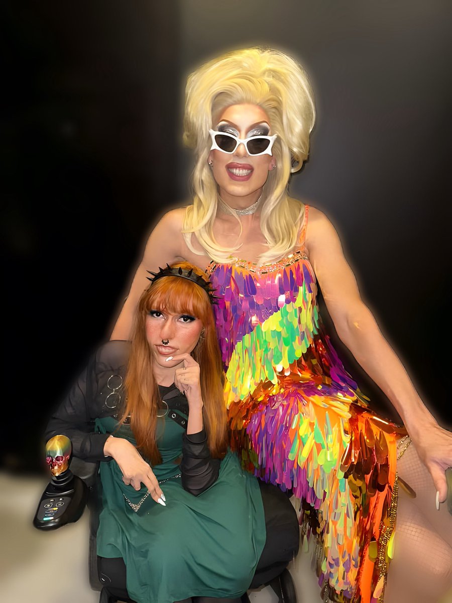 AidmarMermaid's tweet image. Being with you, @Alaska5000, as Pride Month drew to a close was something I’ll hold close forever.
🥹🌈✨🖤
You bring so much colors, and happiness into my life every day, I’m so thankful for you! I love you and I’m already missing you so much.