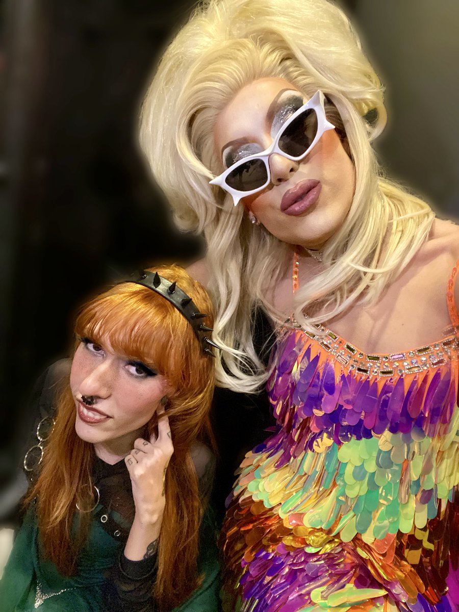 AidmarMermaid's tweet image. Being with you, @Alaska5000, as Pride Month drew to a close was something I’ll hold close forever.
🥹🌈✨🖤
You bring so much colors, and happiness into my life every day, I’m so thankful for you! I love you and I’m already missing you so much.