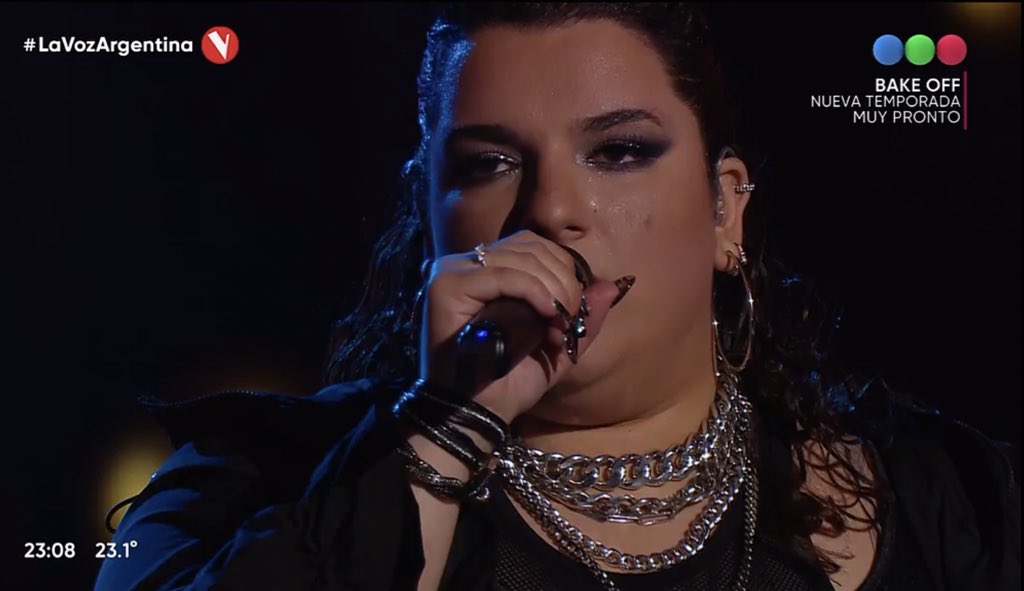 FaquCazon_'s tweet image. #LaVozArgentina
Lo aburrido que fue el programa de hoy, tiene que llegar alguien como ELLA