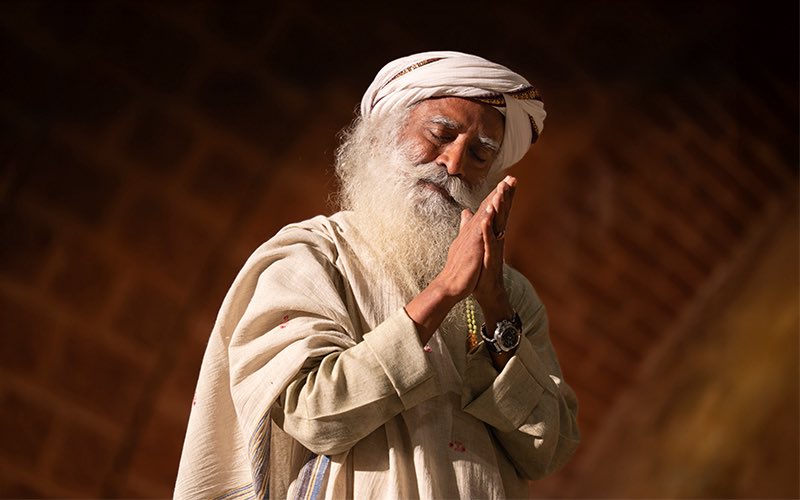 SadhguruJV's tweet image. No matter how many things you gather in life, there is no container service in the end. Time to move from accumulation to true enhancement of life. #SadhguruQuotes