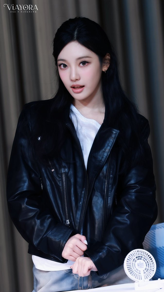 Viayora_N's tweet image. 250712 K4 Fansign
😎

#닝닝 #NINGNING  #宁艺卓 #에스파 #aespa #宁宁 #寧藝卓 #寧寧 #AESPA
