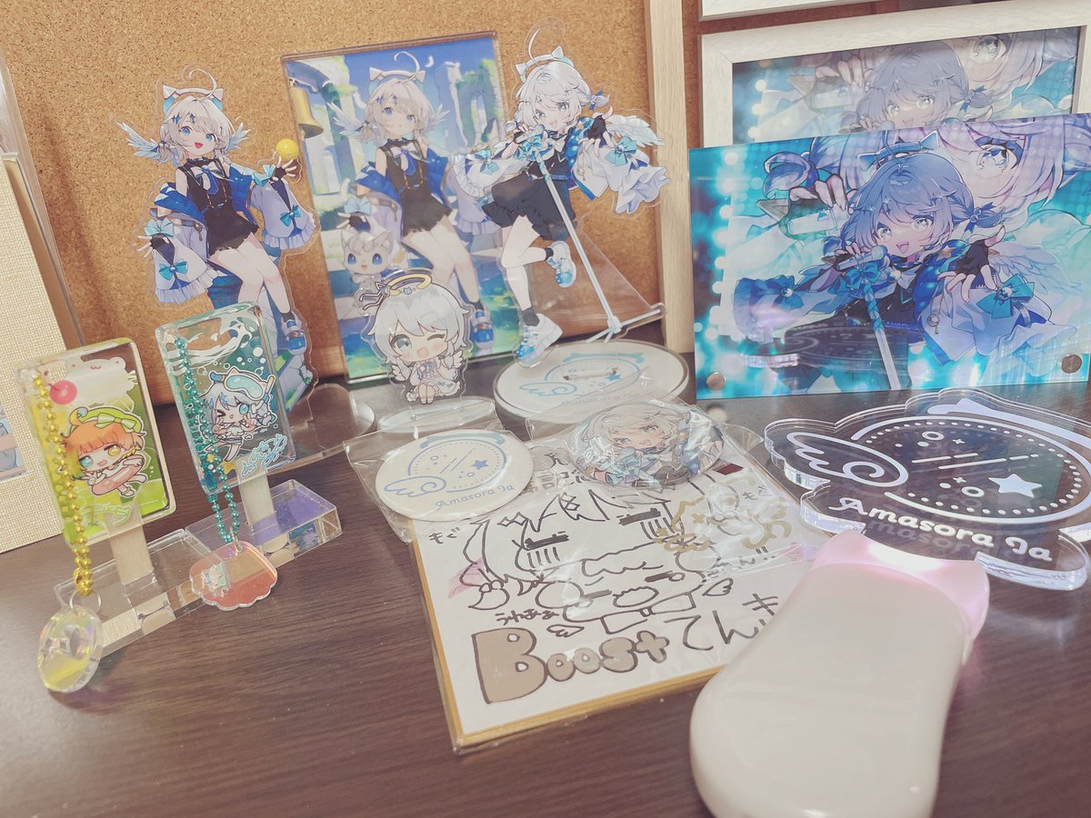 いあちゃのグッズ届いた〜✨✨
ペンライト可愛すぎてぶんぶんしてる🩵🤍

#いあちといっしょ