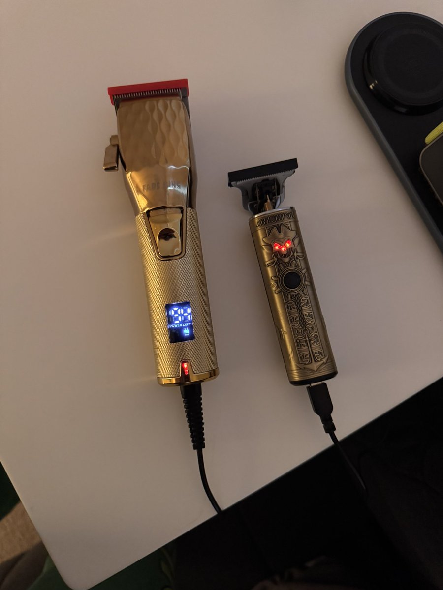 WordSm7th's tweet photo. The best clippers! #fadeking https://t.co/tson4cHZaZ