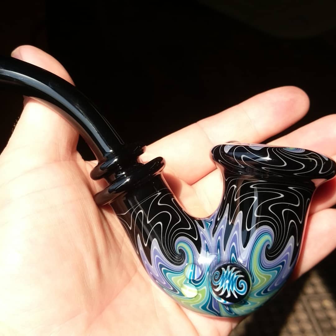 paulbrehm_'s tweet photo. Sherly Sunday!
I had a blast at @glassrootsartshow this past week. It's always great to see everyone again, and meet new friends! ❤
#sherlocksofig #sherlock #ilovesherlocks #glassroots #glasspipes #glassofig #therealpaulbrehm #fatbottomglass #wisconsinglass #lineworkisdead https://t.co/8yKjzqTemK