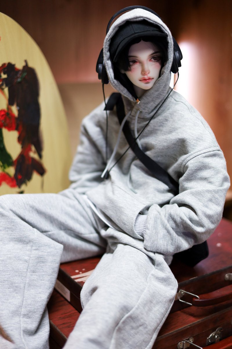 [DAD70]

벌룬 오버 후디 Balloon over hoodie
스웨트 팬츠 Sweat pants