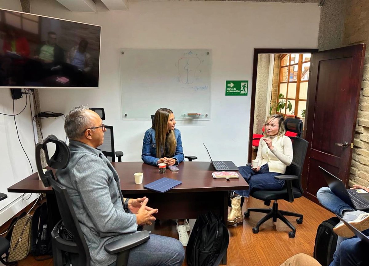 ¡En marcha por la nueva PTAR para Valledupar!

Hoy desarrollamos una mesa técnica a instancias del equipo técnico del Viceministerio de Aguas, del <a href="/Minvivienda/">Minvivienda</a>, para hacer seguimiento al trámite de estudio de construcción de la nueva PTAR Salguero para Valledupar, un proyecto