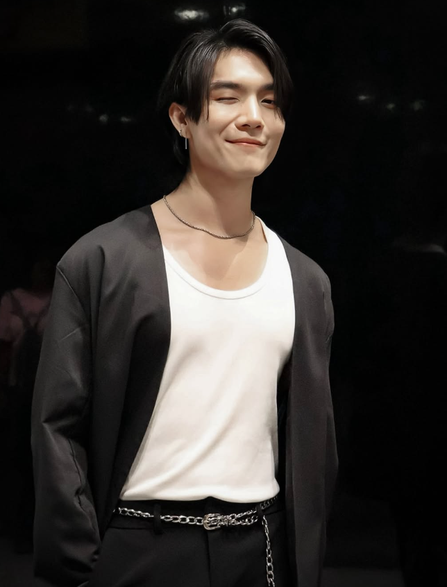 kengkim1926's tweet photo. Day 4 จริงๆเลือกยากมากค่ะ ชอบน้องทุกรูป แต่เราชอบน้องยิ้มค่ะ พอยิ้ม เราก็อดยิ้มตามไม่ได้ มันน่ารัก สดใส ไปหมด เราก็มีความสุขไปด้วย ต้าวโบ๊ทททท เจ้าน่ารักจริงๆเนอะ🥰 #30DaysWithBoat #BoatYongyut ,
@Yong_yutt
#Mystubborn #ไหนเฮียบอกไม่ชอบเด็ก https://t.co/uEmBNRLoGR