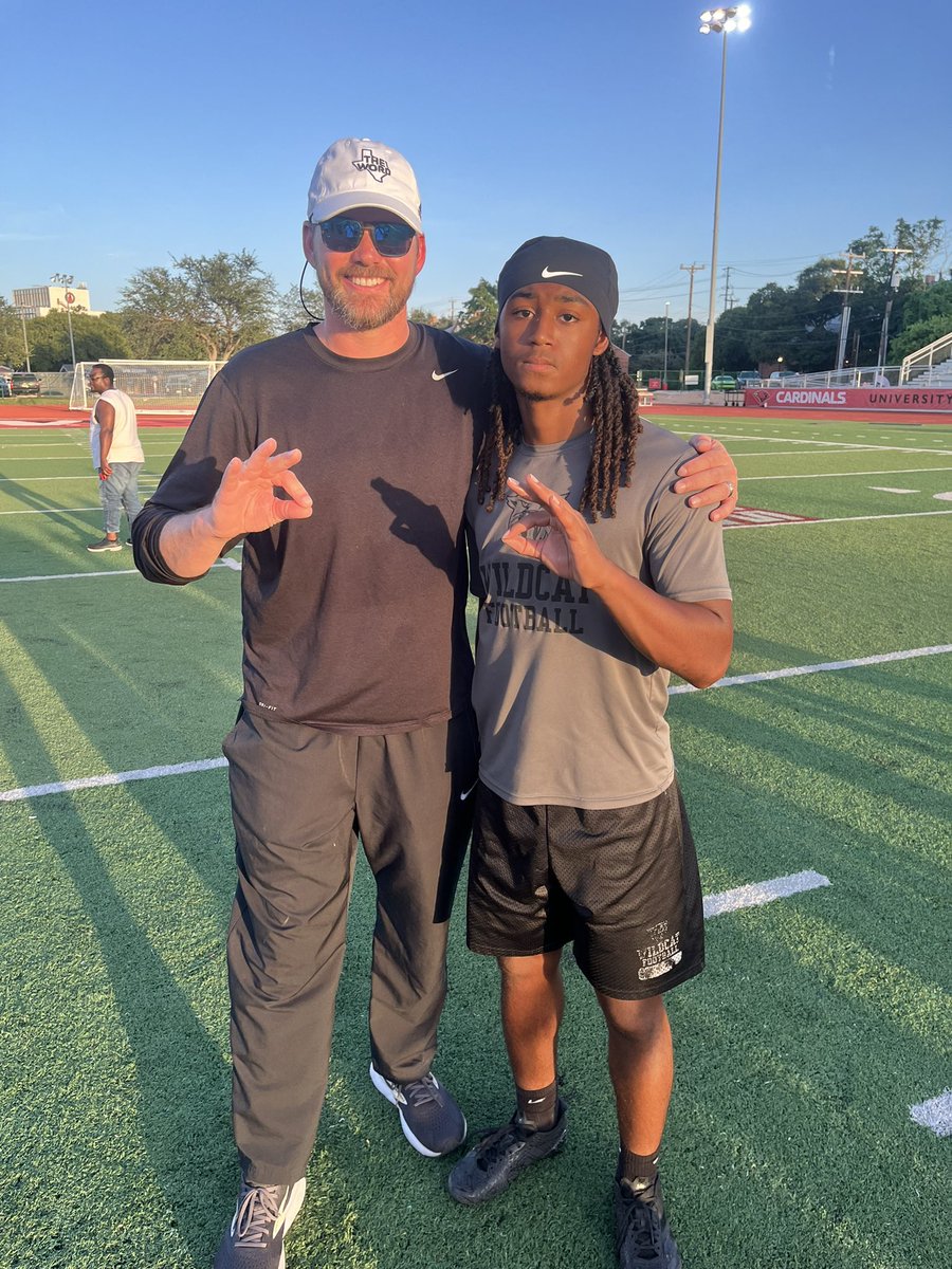 Xavier Victor (@x_2shifty) on Twitter photo Had a great time learning and developing my craft today at <a href="/UIWFootball/">UIW Football</a> camp, blessed for the opportunity <a href="/CoachAllgood/">Coach Allgood</a> <a href="/coachwhiteDP/">DontPanic™♚</a> <a href="/CoachLacy21/">Coach Lacy</a> Had a great time learning and developing my craft today at <a href="/UIWFootball/">UIW Football</a> camp, blessed for the opportunity <a href="/CoachAllgood/">Coach Allgood</a> <a href="/coachwhiteDP/">DontPanic™♚</a> <a href="/CoachLacy21/">Coach Lacy</a>