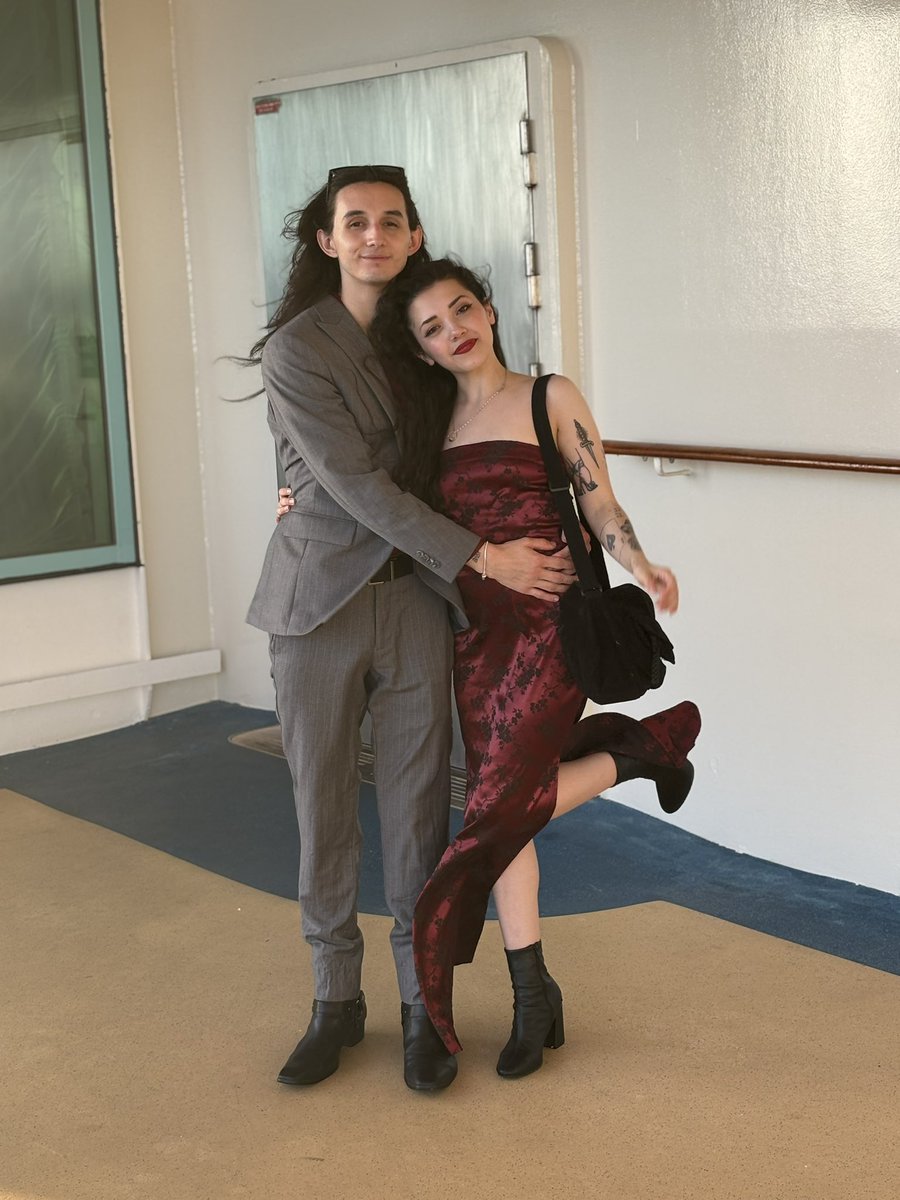 mostlykayla's tweet image. Lookin seaSICKENING