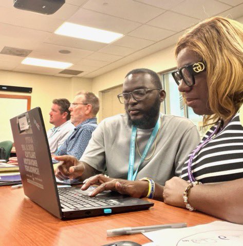 Kudos to our teacher leaders, Mrs Morris-Vachon, Mr Lee, Ms Ugarte &amp; Mrs Zeng, for attending the 2025 VE National Teachers' Conference! It shares best practices, networking opportunities &amp; learning new strategies for engaging students in business, marketing &amp; entrepreneurship ed.