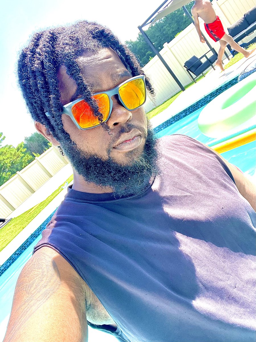 JScott85's tweet image. …🤷🏽‍♂️