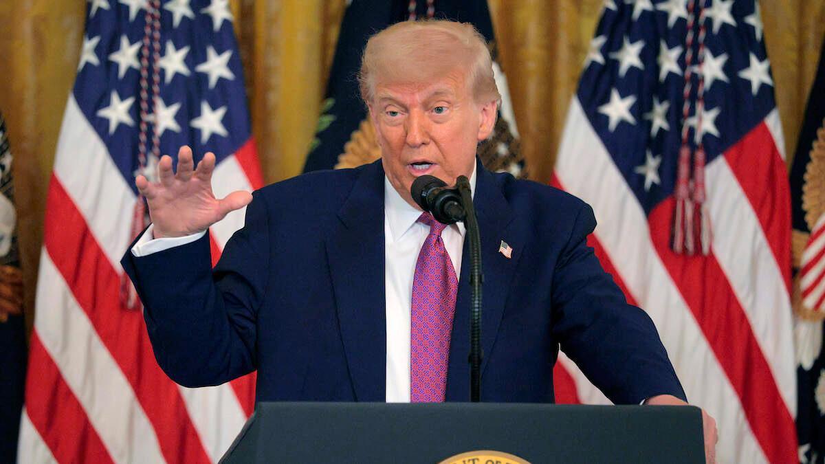 Trump Dealing With Serious Diagnosis: White House | JAM'N 94.5 jamn945.iheart.com/content/2025-0…